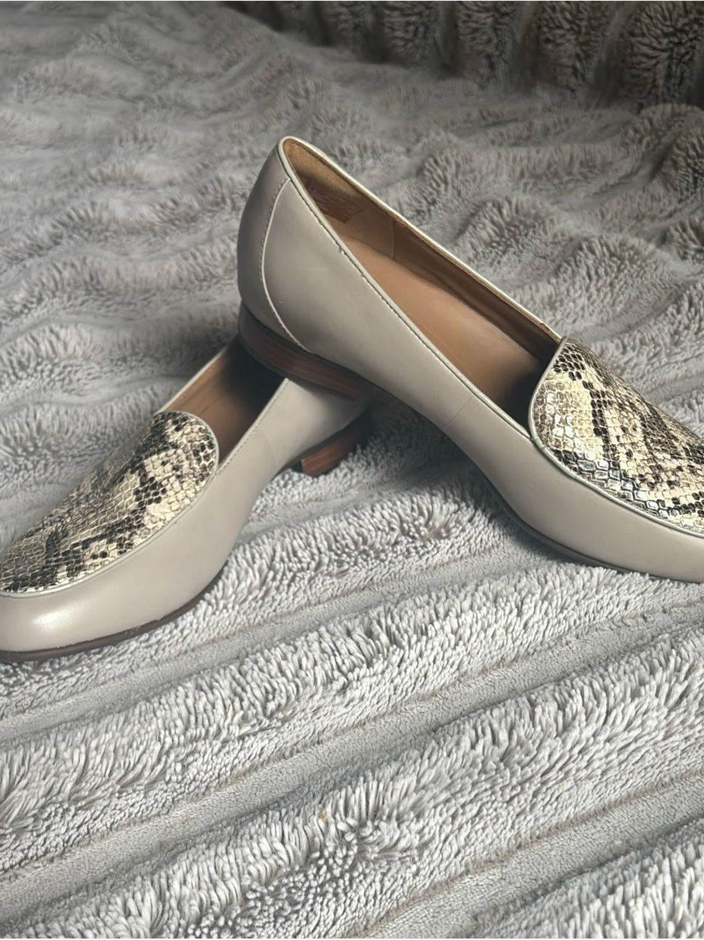 Clark’s womens Cream Loafers with Snakeskin Accent